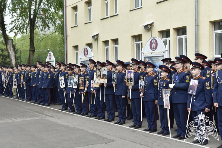 Бессмертный полк в училище: живая память о героях.