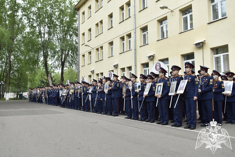 Бессмертный полк в училище: живая память о героях.