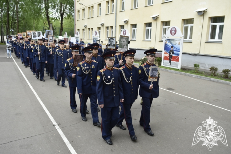 Бессмертный полк в училище: живая память о героях.