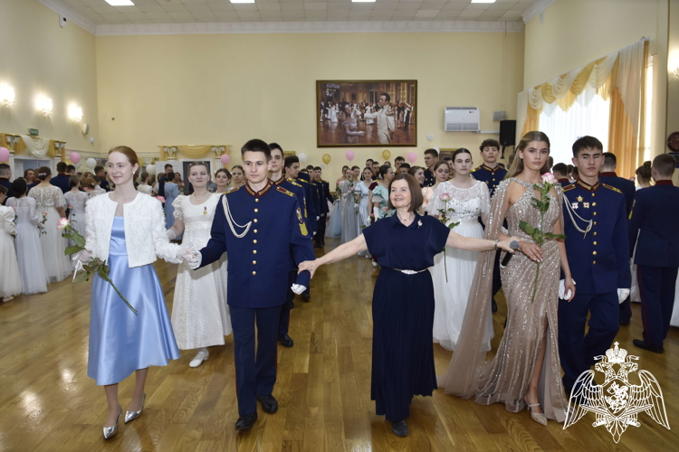 в Училище состоялся Бал выпускного курса