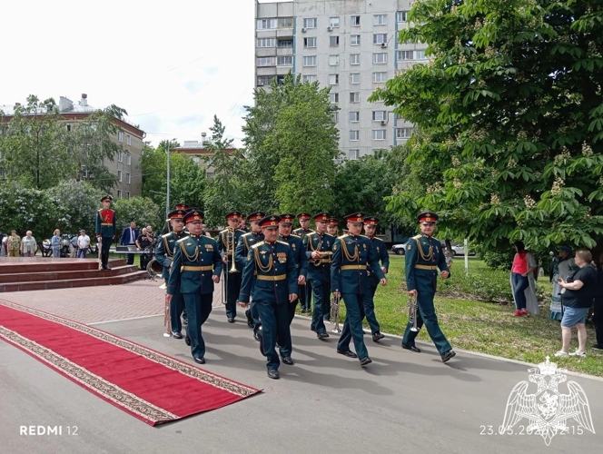 кадеты приняли участие в торжестве у памятника Шолохову на Волжском бульваре