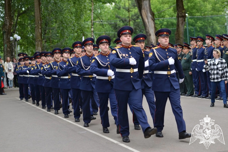 В Московском президентском кадетском училище имени М.А. Шолохова для выпускников 2026 года прозвенел Последний звонок