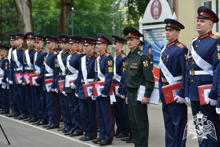 ТОРЖЕСТВЕННОЕ ВРУЧЕНИЕ АТТЕСТАТОВ ВЫПУСКНИКАМ 2026 ГОДА